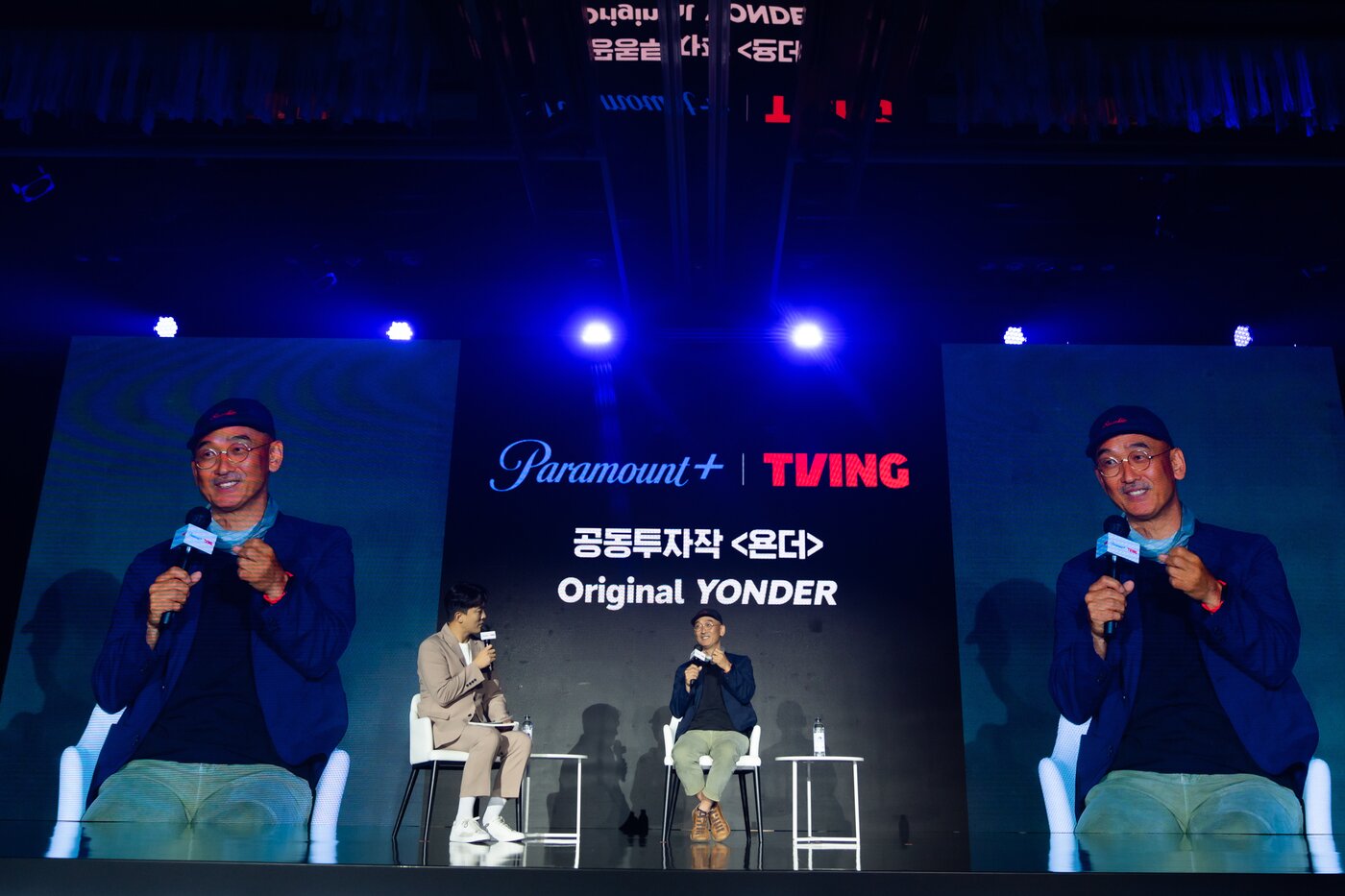 본문 이미지 - 이준익 감독이 티빙과 파라마운트+의 척 공동 투자 오리지널 시리즈 &#39;욘더&#39;를 소개하고 있다. &#40;티빙 제공&#41;