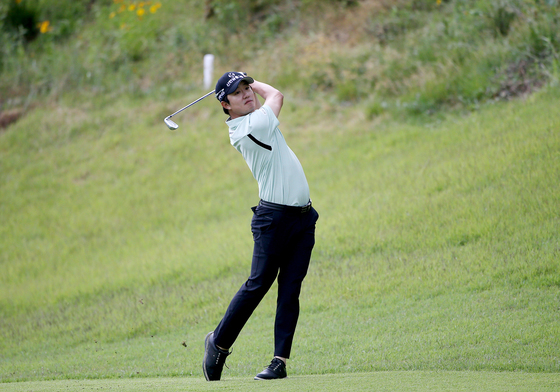 '샷 이글' 송영한, LIV 골프 홍콩 대회 첫날 공동 3위