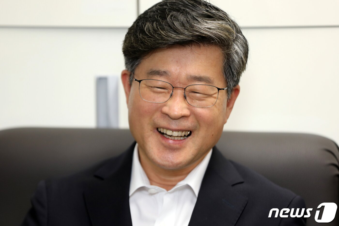 본문 이미지 - 김길성 서울 중구청장 당선인이 17일 오후 서울 중구시설관리공단에서 뉴스1과 인터뷰를 하고 있다. 2022.6.17/뉴스1 ⓒ News1 황기선 기자