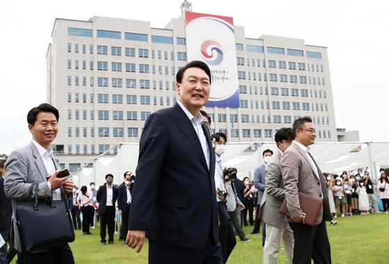 전현희 "尹, 무속에 따라 용산 갔다면 수천억 이전 비용 물어내야"