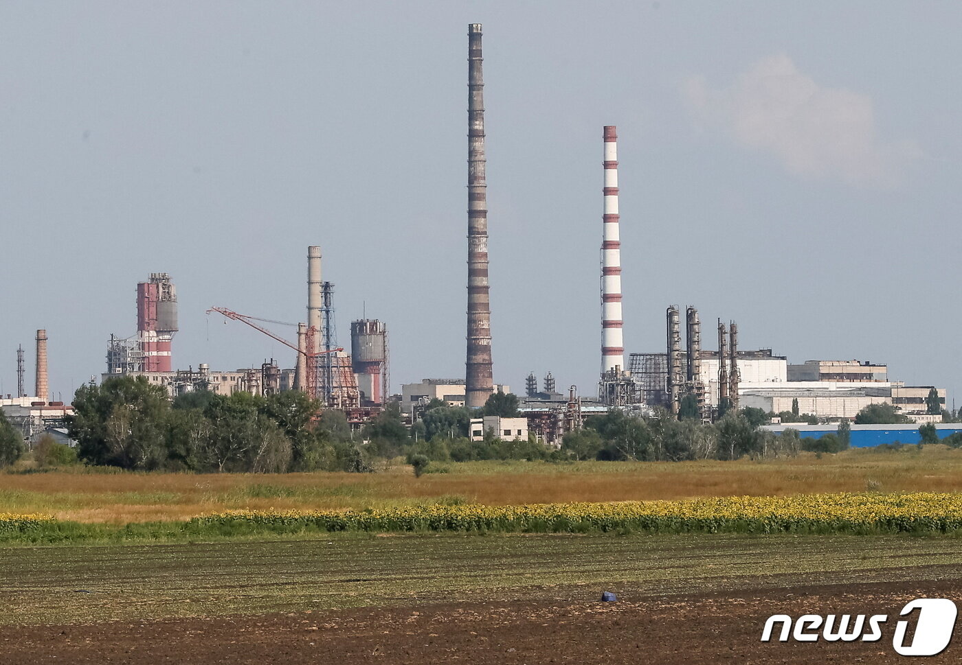 본문 이미지 - 우크라이나 루한스크주 세베로도네츠크시 아조트 화학공장 전경 2016.08.11 ⓒ 로이터=뉴스1 ⓒ News1 정윤미 기자