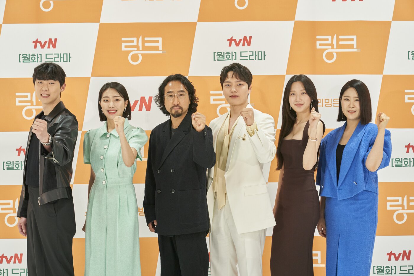 본문 이미지 - (왼쪽부터) 송덕호, 이봄소리, 홍종찬 PD, 여진구, 문가영, 김지영/ 사진제공=tvN ⓒ 뉴스1