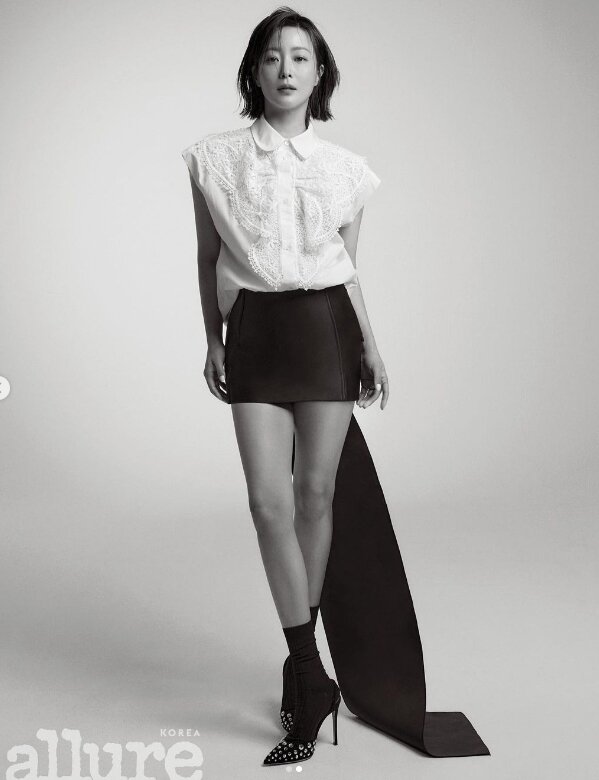 본문 이미지 - 배우 김희선 인스타그램 갈무리 ⓒ 뉴스1