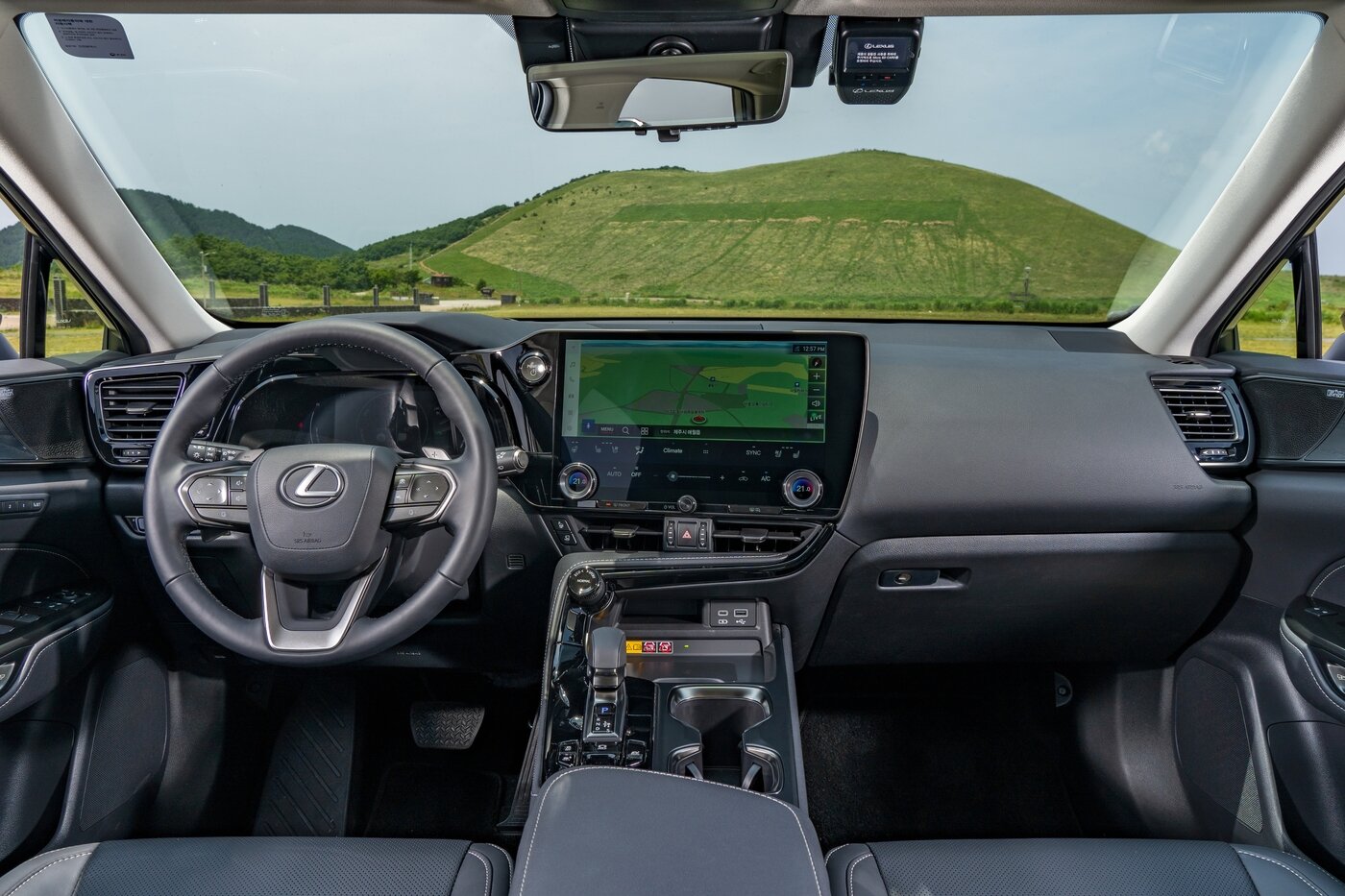 본문 이미지 - 렉서스 뉴 제너레이션 NX 350h 인테리어(렉서스코리아 제공)ⓒ 뉴스1