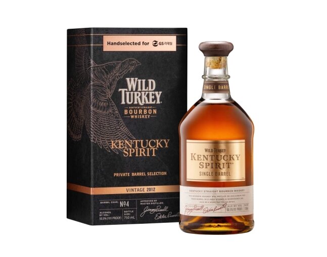 본문 이미지 - GS리테일의 와일드터키 프라이빗배럴 위스키 ⓒ 뉴스1