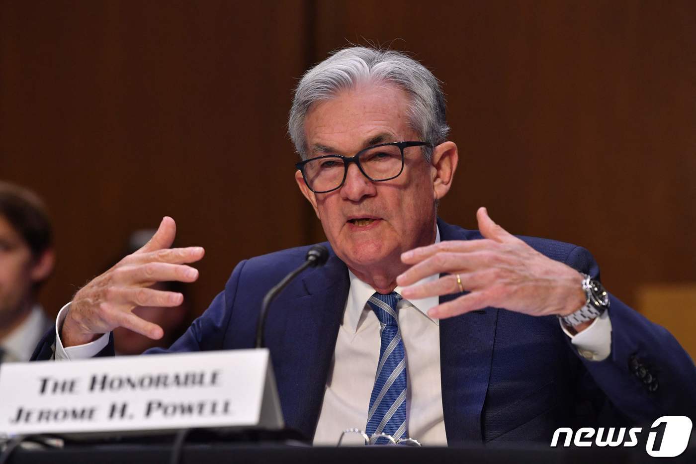 본문 이미지 - 제롬 파월 연준 의장이 22일(현지시간) 미 상원 은행위원회에 출석해 발언하고 있다. ⓒ AFP=뉴스1 ⓒ News1 강민경 기자