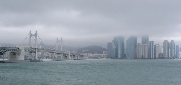 [오늘의 날씨] 부산·경남(12일, 목)…경남내륙 일교차 10~15도