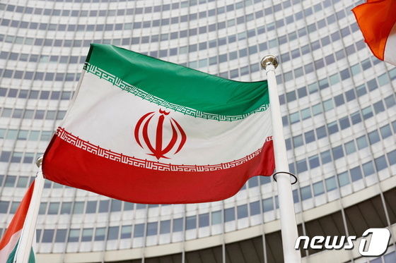 이란 국기. © 로이터=뉴스1
