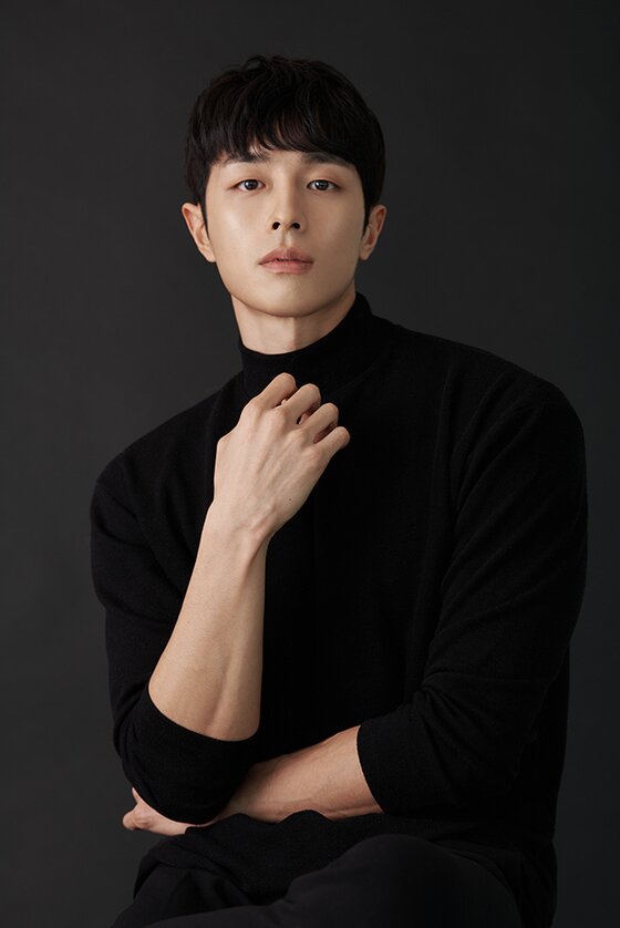 배우 권혁, BL 드라마 '신입사원' 출연…'시맨틱 에러' 인기 이을까 배우 권혁, Bl 드라마 '신입사원' 출연…'시맨틱 에러' 인기 이을까