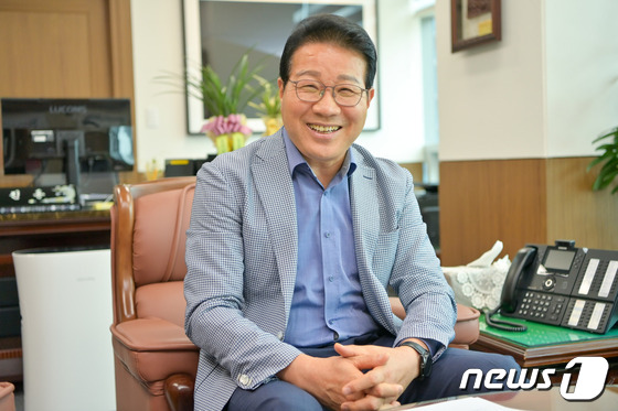 김진홍 부산 동구청장.(동구청 제공)© 뉴스1