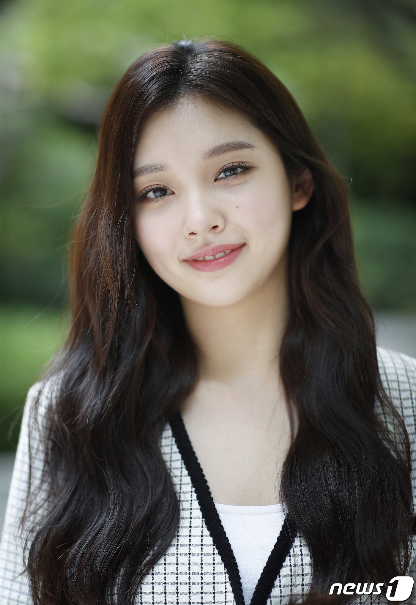 (서울=뉴스1) 권현진 기자 = 배우 이시우가 서울 종로구 뉴스1 사옥에서 열린 인터뷰에 앞서 포즈를 취하고 있다.이시우는 넷플릭스 오리지널 시리즈 '종이의 집: 공동경제구역 파트 …