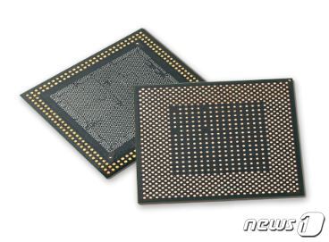 본문 이미지 - 삼성전기 패키지 기판 제품 사진 (삼성전기 제공) ⓒ 뉴스1