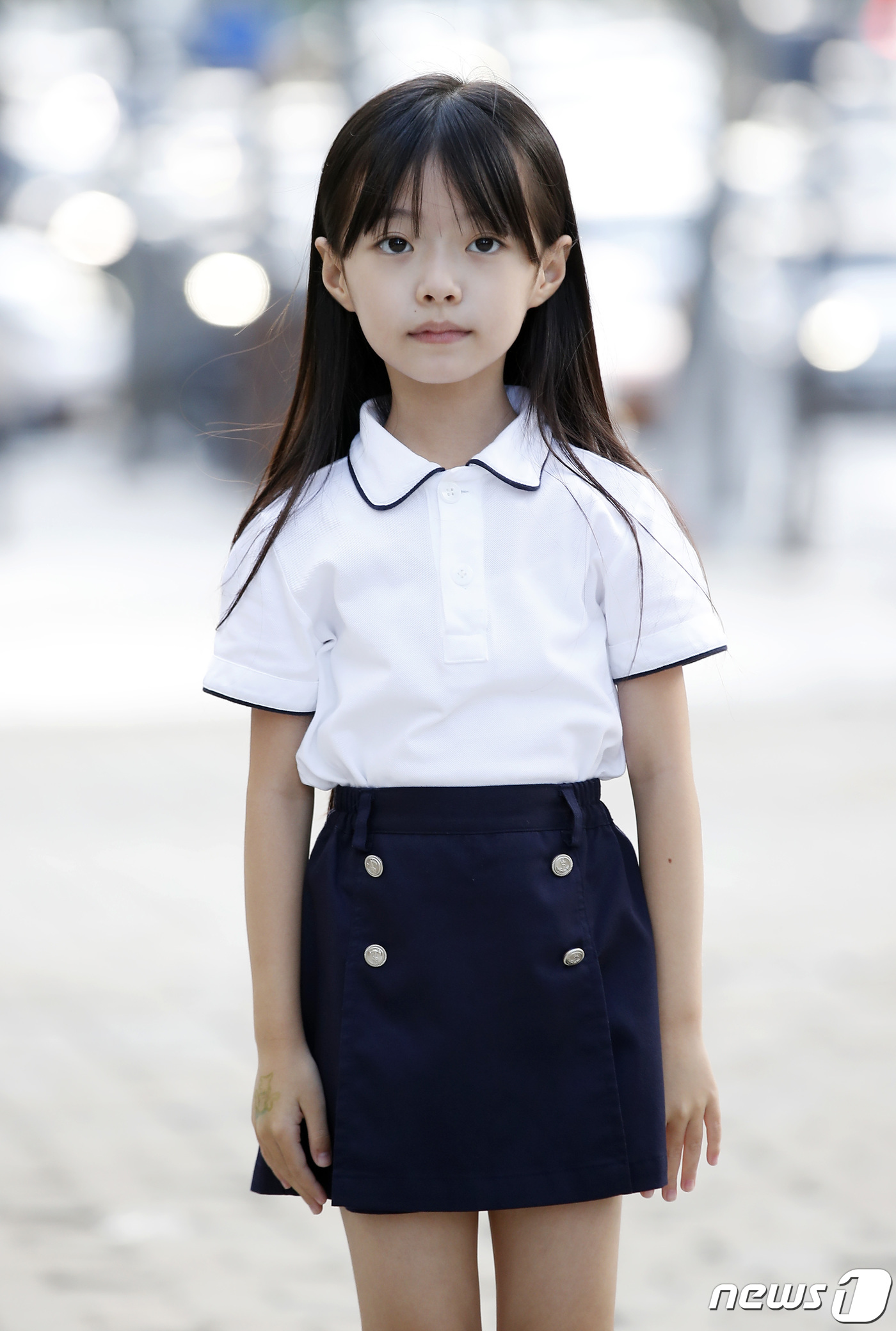 (서울=뉴스1) 권현진 기자 = 아역 배우 오지율이 15일 오후 서울 강남구 한 식당에서 열린 ENA채널 수목드라마 '이상한 변호사 우영우' 종방연에서 인사를 하고 있다.'이상한 …