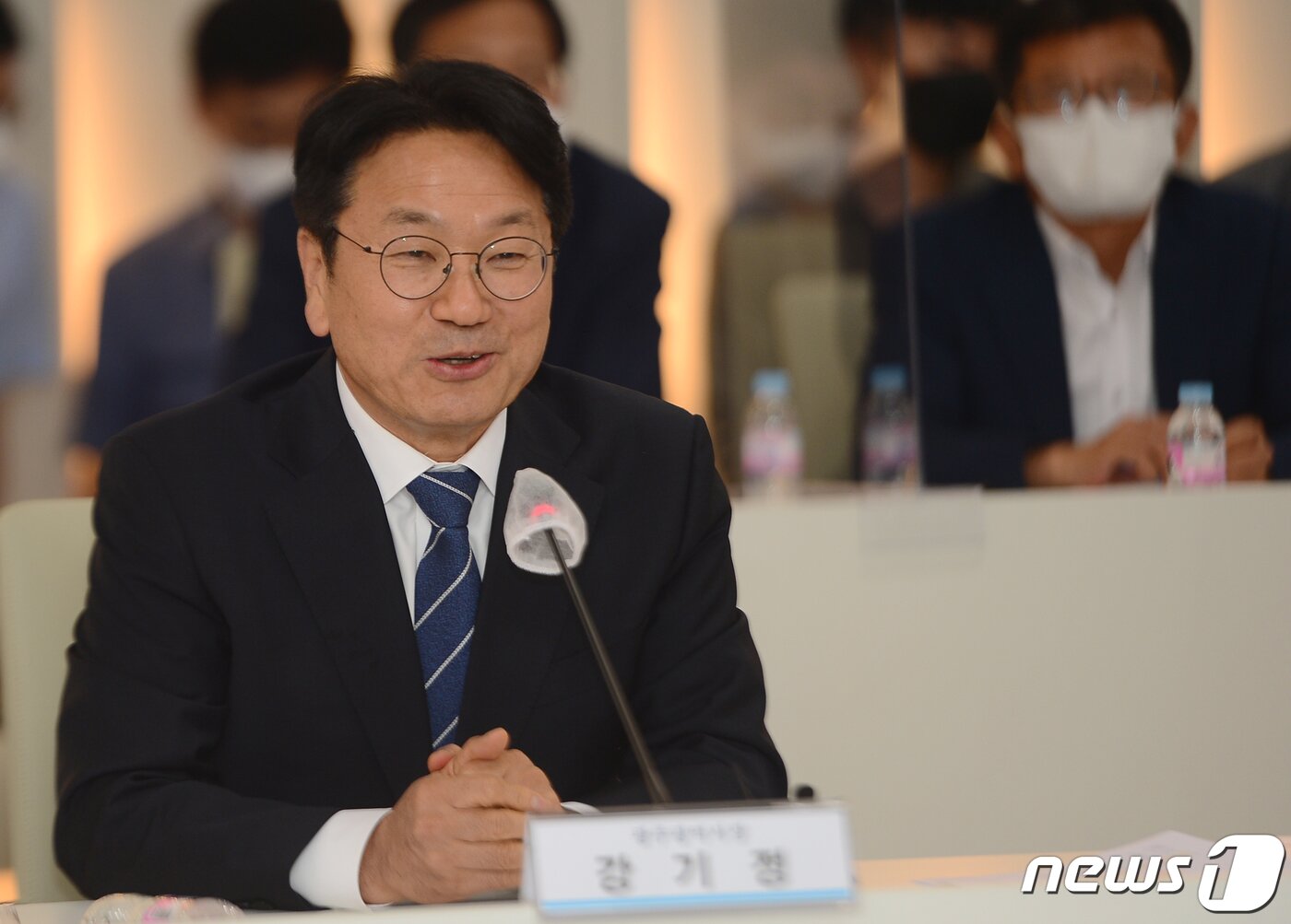 본문 이미지 - 강기정 광주시장이 18일 오후 광주시청 중회의실에서 열린 국민의힘 호남권(광주·전남·전북) 예산정책협의회에서 발언하고 있다. 2022.7.18/뉴스1 ⓒ News1 박준배 기자