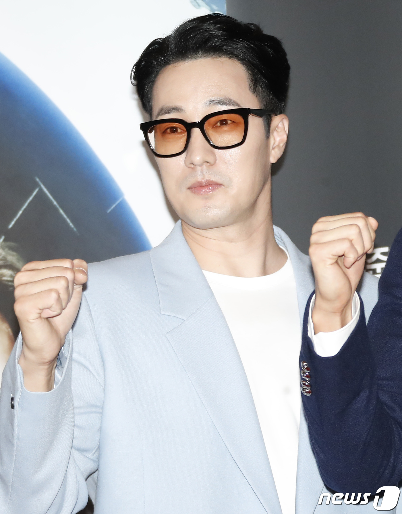 (서울=뉴스1) 권현진 기자 = 배우 소지섭이 18일 오후 서울 용산CGV에서 열린 영화 ‘외계+인’ 1부 VIP 시사회에서 포즈를 취하고 있다.‘외계+인’(감독 최동훈) 1부는 …