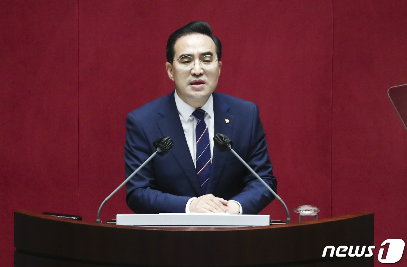 본문 이미지 - 박홍근 더불어민주당 원내대표가 20일 서울 여의도 국회에서 열린 제398회 국회(임시회) 제2차 본회의에서 국정에 관한 교섭단체대표연설을 하고 있다. (공동취재)/뉴스1 ⓒ News1 이재명 기자