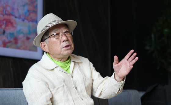 나태주 '꽃을 보듯 너를 본다', 최근 10년간 가장 많이 팔린 '시집'이었다