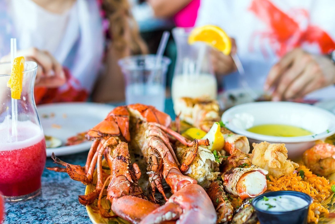 본문 이미지 - 하와이의 신선한 해산물(호텔스닷컴 제공)ⓒ 뉴스1