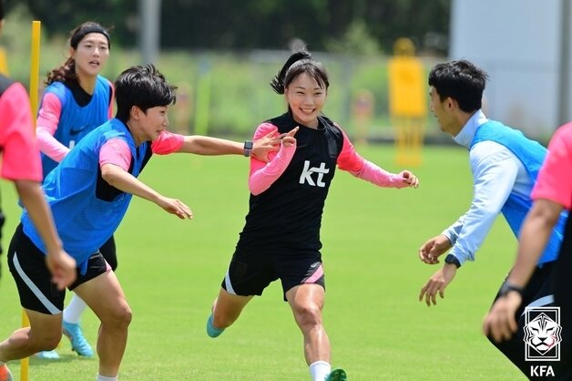 본문 이미지 - 2022 EAFF E-1 챔피언십에 출전 중인 대한민국 여자 축구대표팀 장슬기가 21일 일본 가시마앤틸러스 아카데미 훈련장에서 중국과의 경기를 앞두고 훈련하고 있다. (대한축구협회 제공) 2022.7.21/뉴스1