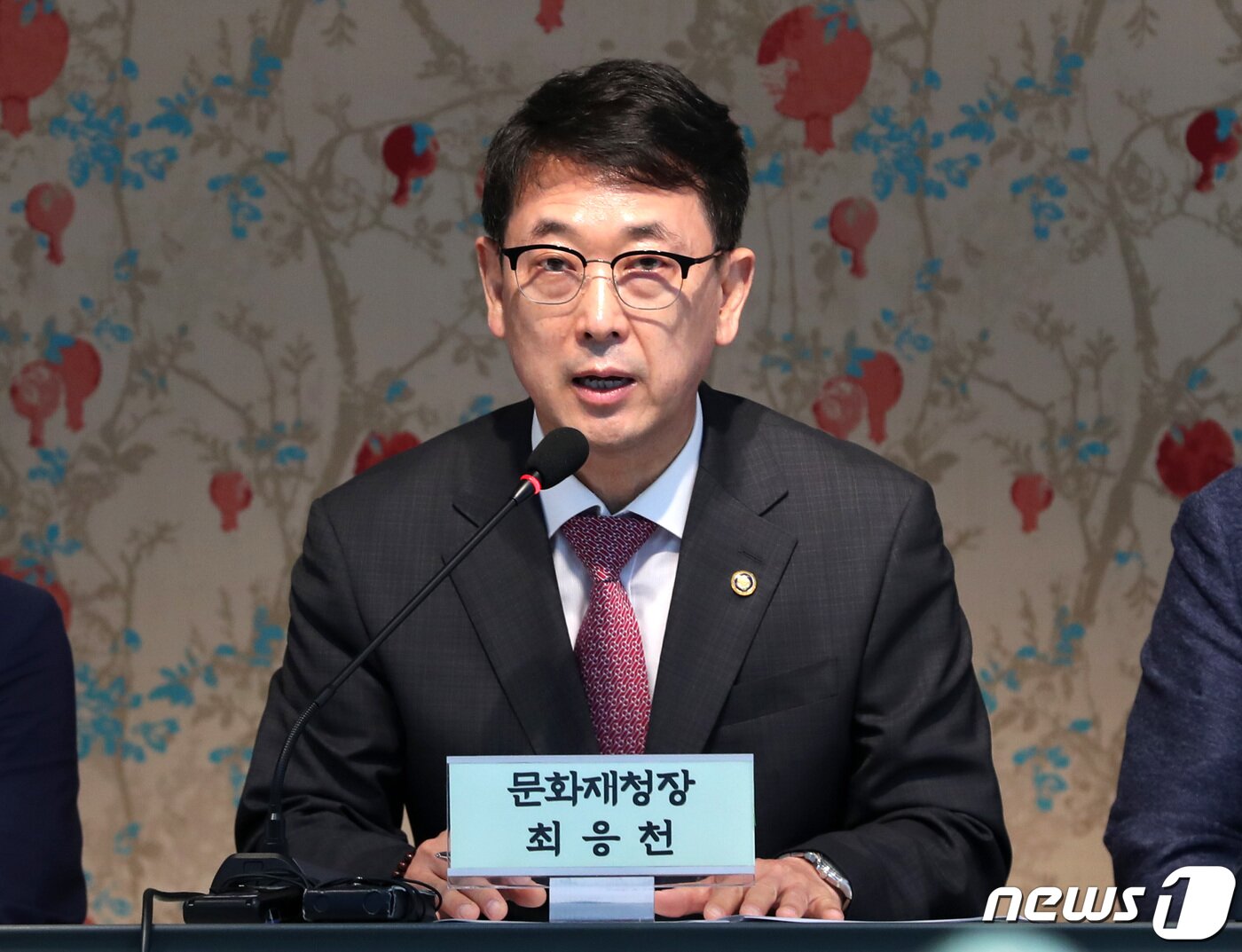 본문 이미지 - 최응천 문화재청장이 27일 오전 서울 중구 충무로 한국의집에서 열린 기자간담회에서 새정부 문화재 정책 추진방향과 주요과제 등을 설명하고 있다. 2022.7.27/뉴스1 ⓒ News1 구윤성 기자