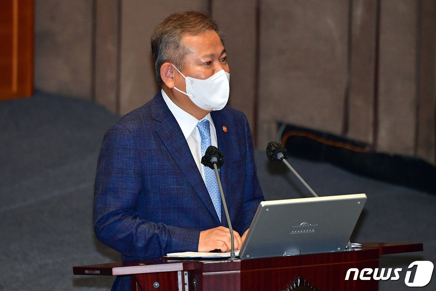 본문 이미지 - 이상민 행정안전부 장관이 27일 오후 서울 여의도 국회 본회의장에서 열린 교육·사회·문화 대정부질문에서 한정애 더불어민주당 의원의 질의에 답변하고 있다. (공동취재) 2022.7.27/뉴스1 ⓒ News1 이재명 기자