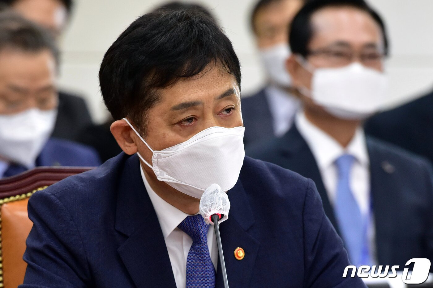 본문 이미지 - 김주현 금융위원장이 28일 서울 여의도 국회에서 열린 정무위원회 전체회의에서 의원 질의에 답변을 하고 있다. (공동취재) 2022.7.28/뉴스1 ⓒ News1 허경 기자
