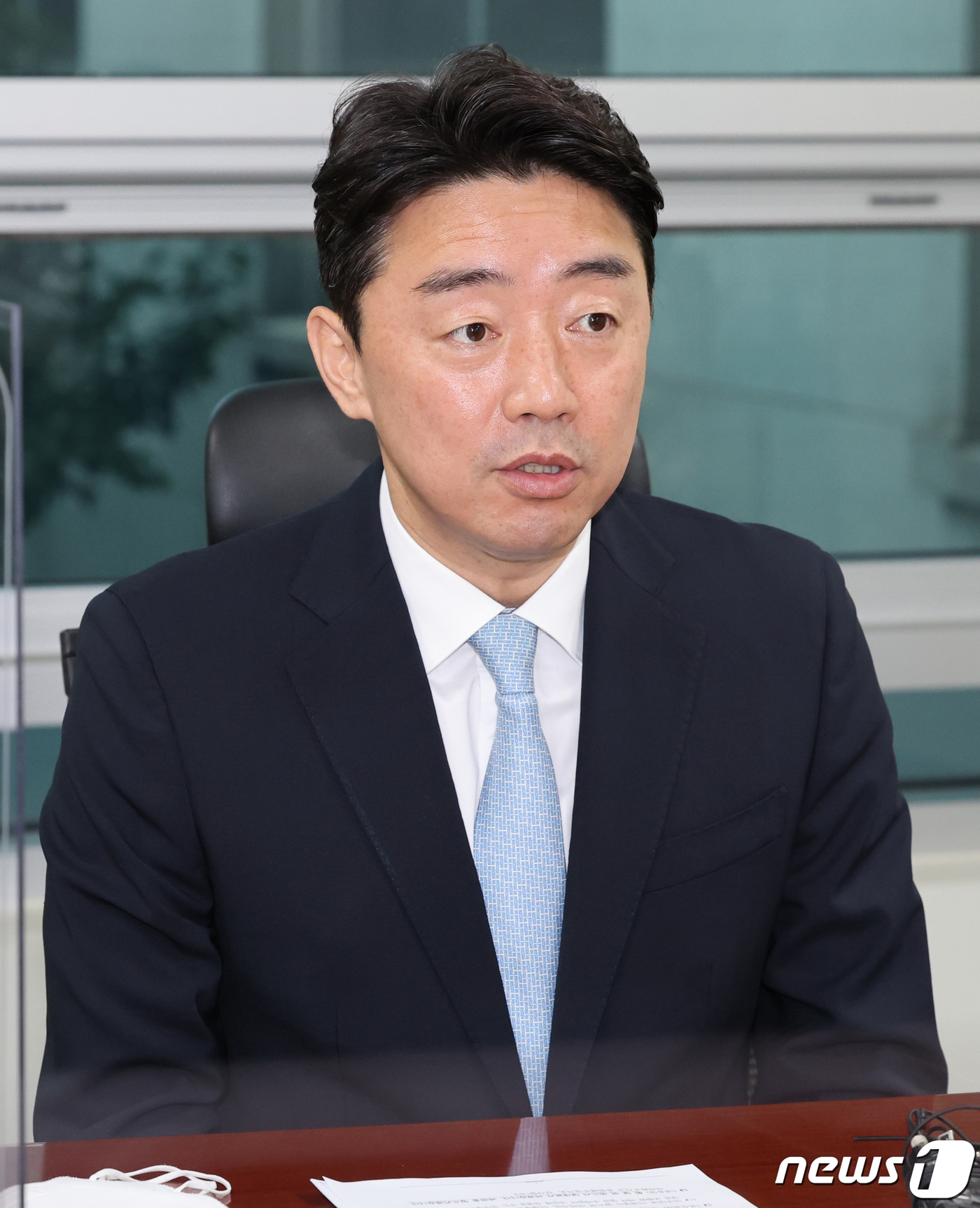 (서울=뉴스1) 이재명 기자 = 강훈식 더불어민주당 당대표 후보가 31일 오전 서울 여의도 국회 의원회관에서 기자간담회를 열고 민주당의 변화에 관해 포부를 밝히고 있다. (공동취재 …