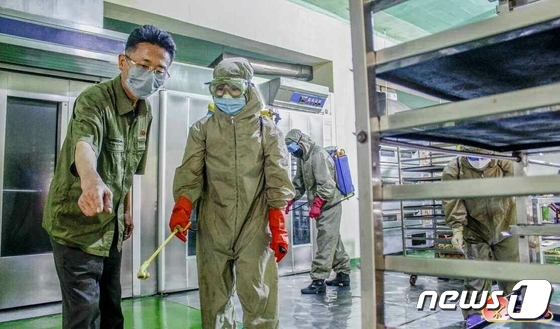 (평양 노동신문=뉴스1) = 북한 노동당 기관지 노동신문은 5일 신종 코로나바이러스 감염증(코로나19)를 종식하기 위해 