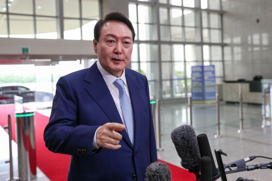 윤석열, 첫 포토라인 설듯…내란재판 지상 출석