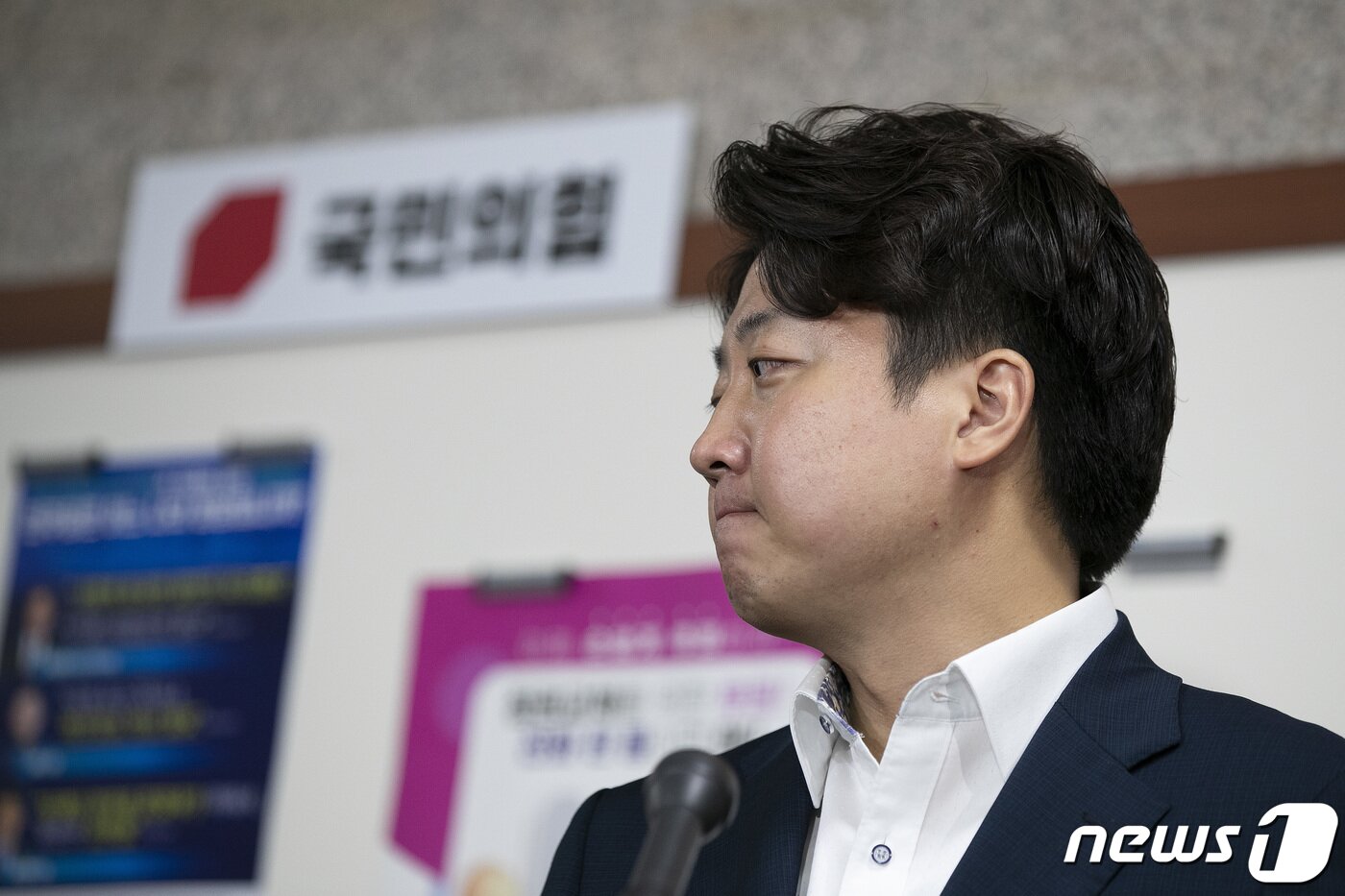 본문 이미지 - 이준석 전 국민의힘 대표가 지난 7월 7일 오후 서울 여의도 국회에서 열린 성 상납 증거인멸교사 의혹에 대한 윤리위원회에 출석하며 입장을 말하고 있는 모습. ⓒ News1 DB