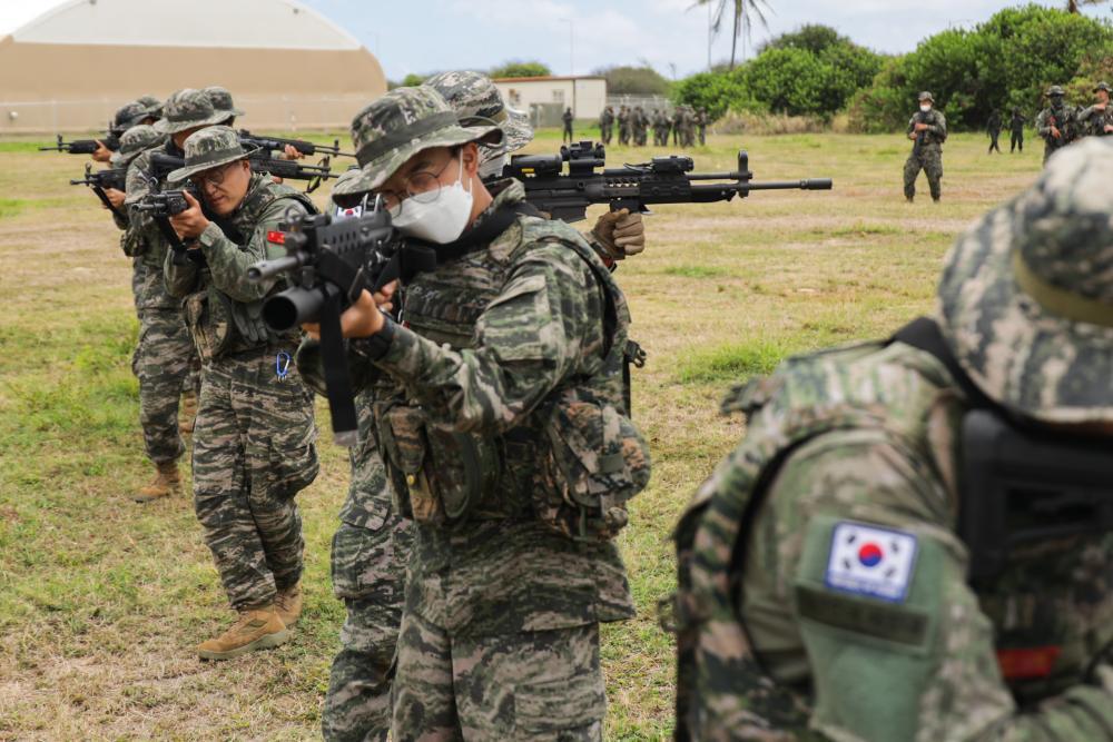 본문 이미지 - 우리 해병대원들의 미국 하와이 현지에서 훈련하고 있다. (미 국방부 영상정보 배포시스템)ⓒ 뉴스1