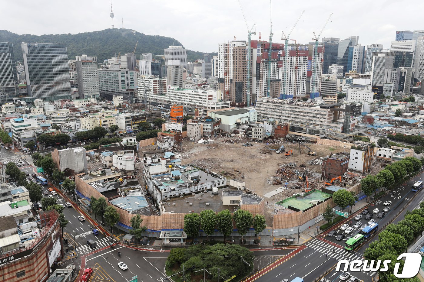 본문 이미지 - 서울 종로구 세운재정비촉진지구 4구역 일대 모습. 2022.8.1/뉴스1 ⓒ News1 민경석 기자