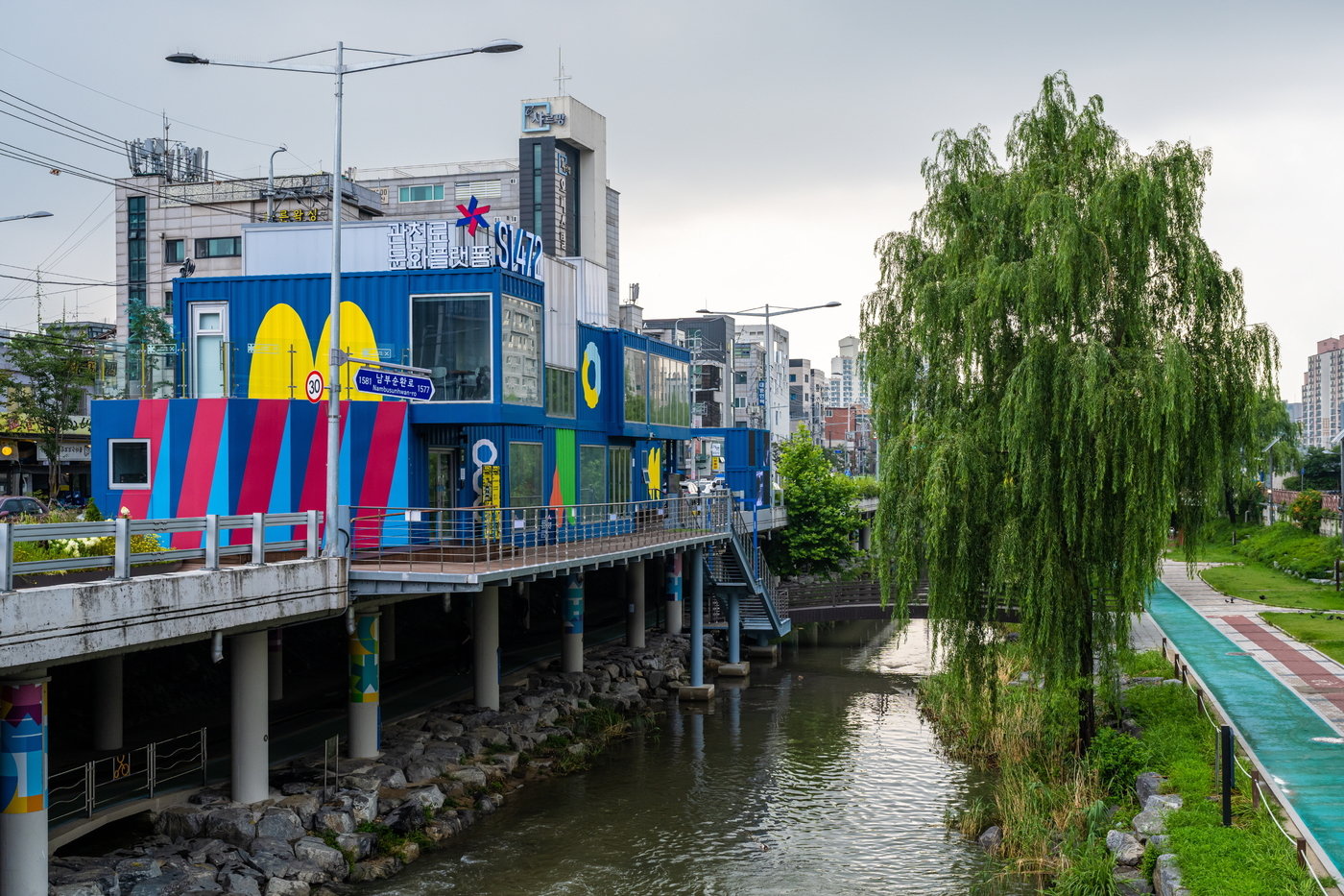 본문 이미지 - 봉림교에서 바라본 S1472&#40;서울관광재단 제공&#41;ⓒ 뉴스1