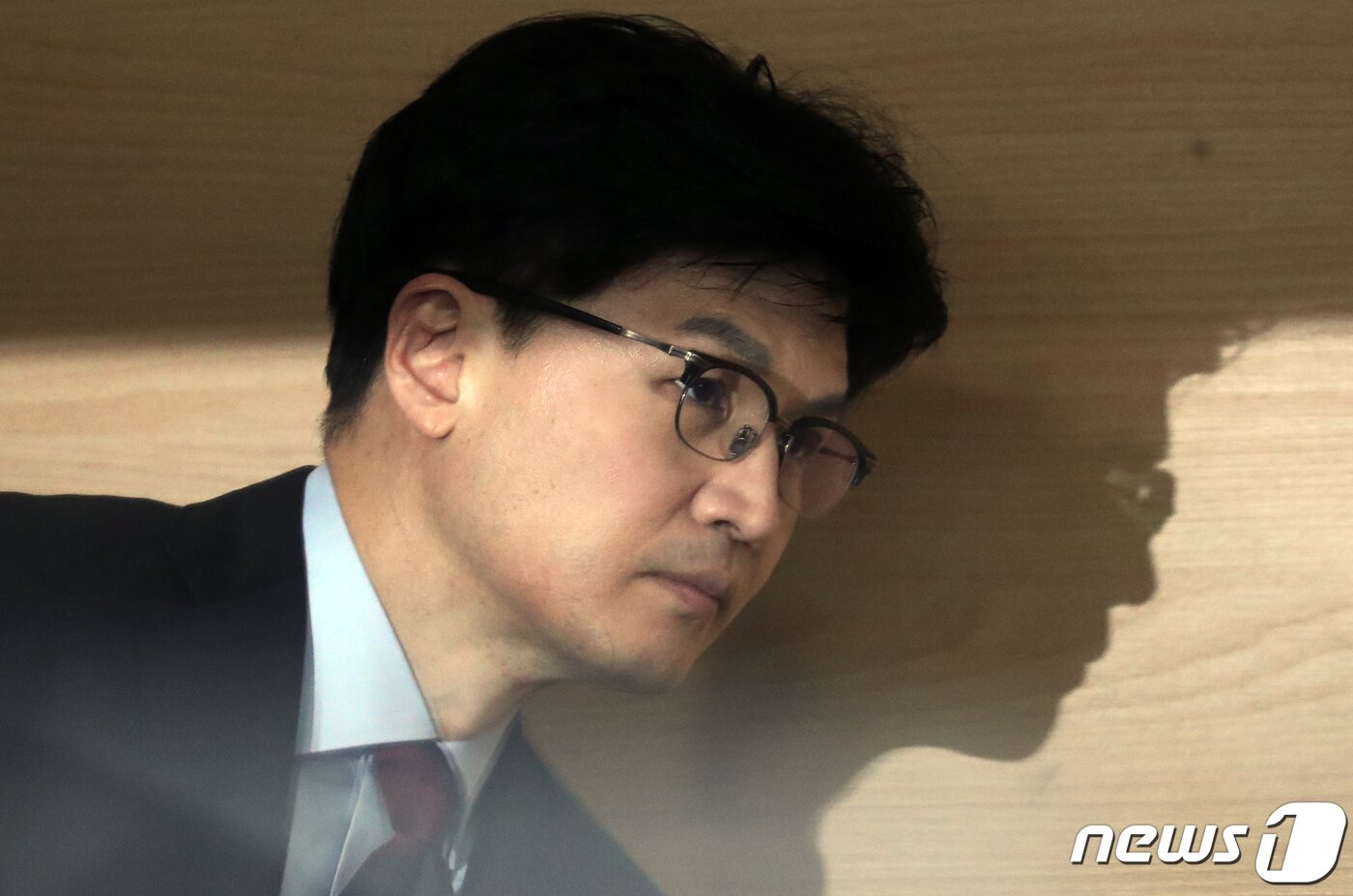 본문 이미지 - 한동훈 법무부 장관이 12일 오전 서울 종로구 세종대로 정부서울청사에서 광복절 특별사면 대상자 명단 발표를 하기 위해 이동하고 있다. 2022.8.12/뉴스1 ⓒ News1 김명섭 기자