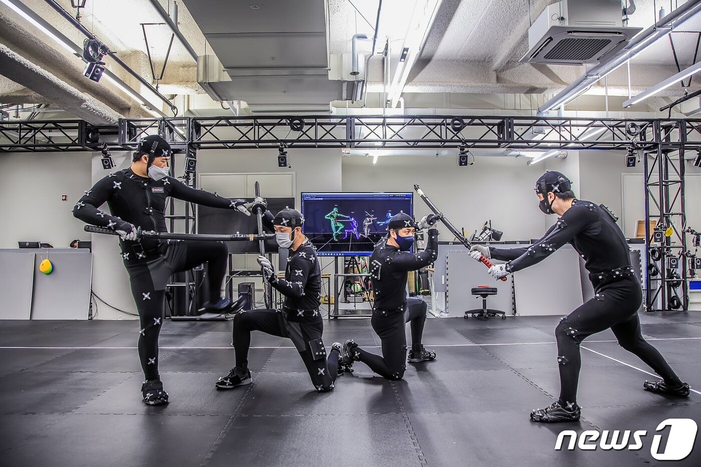 본문 이미지 - 펄어비스 과천 신사옥에 마련된 '모션캡처 스튜디오'(펄어비스 제공)