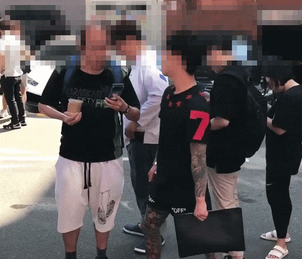 본문 이미지 - 지난 2019년 6월 서울 강남역 인근에서 벌어진 몸싸움. (페이스북 갈무리) ⓒ 뉴스1