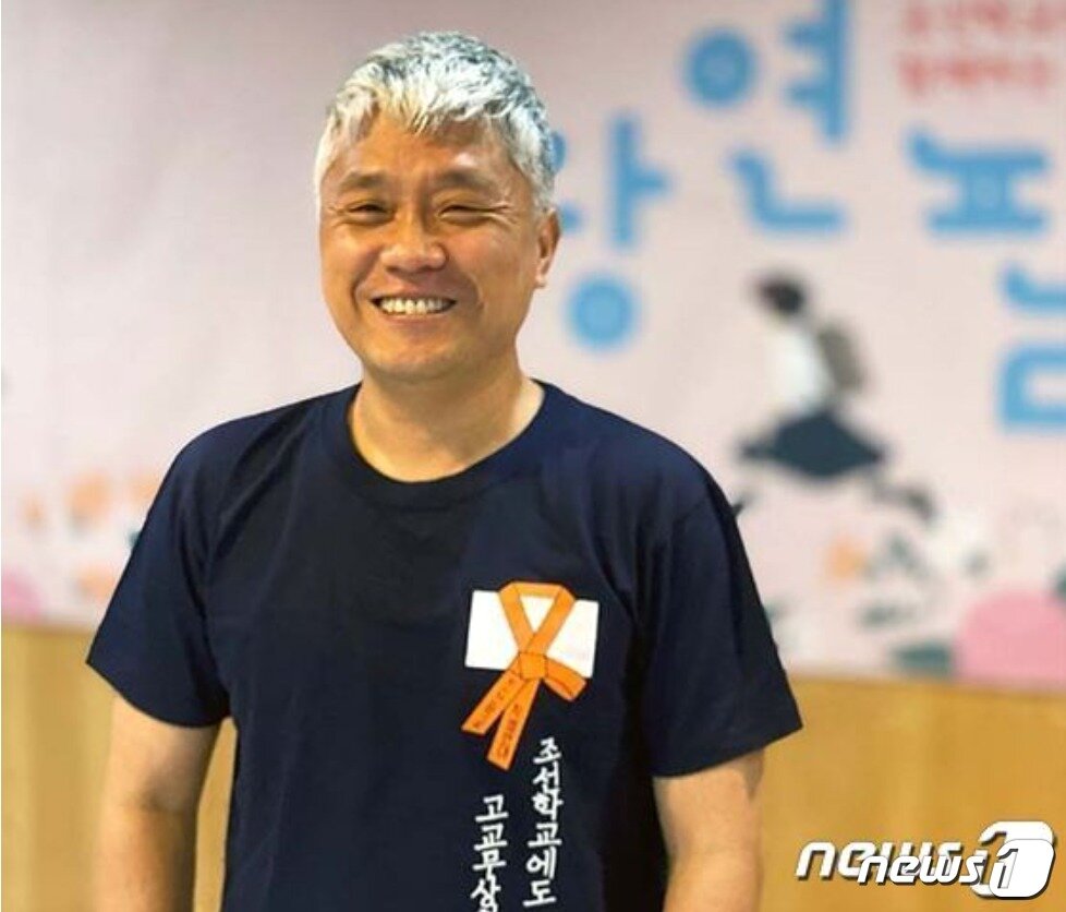 본문 이미지 - 김명준 조선 학교와 함께하는 사람들 몽당연필 사무총장/영화 감독