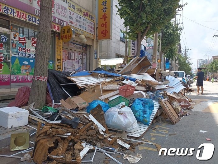 14일 서울 관악구 신사동 수해 피해 현장