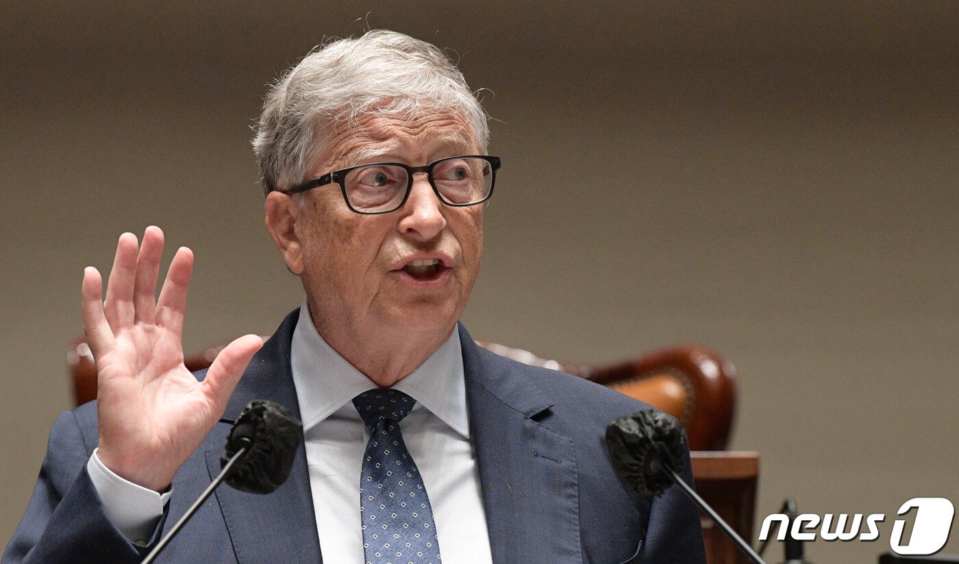 본문 이미지 - 빌 게이츠 빌 앤 멜린다 게이츠 재단 공동 이사장이 16일 서울 여의도 국회에서 연설을 하고 있다. (공동취재) 2022.8.16/뉴스1 ⓒ News1 이재명 기자