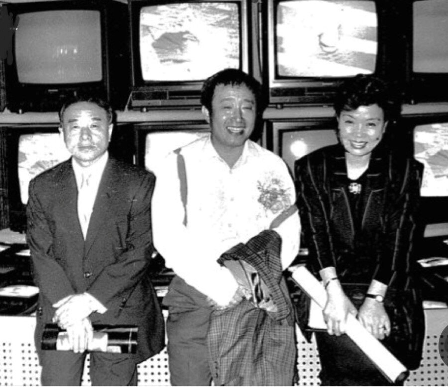 본문 이미지 - 1980년대 어느 날 백남준과 박명자. / 사진제공=박명자 