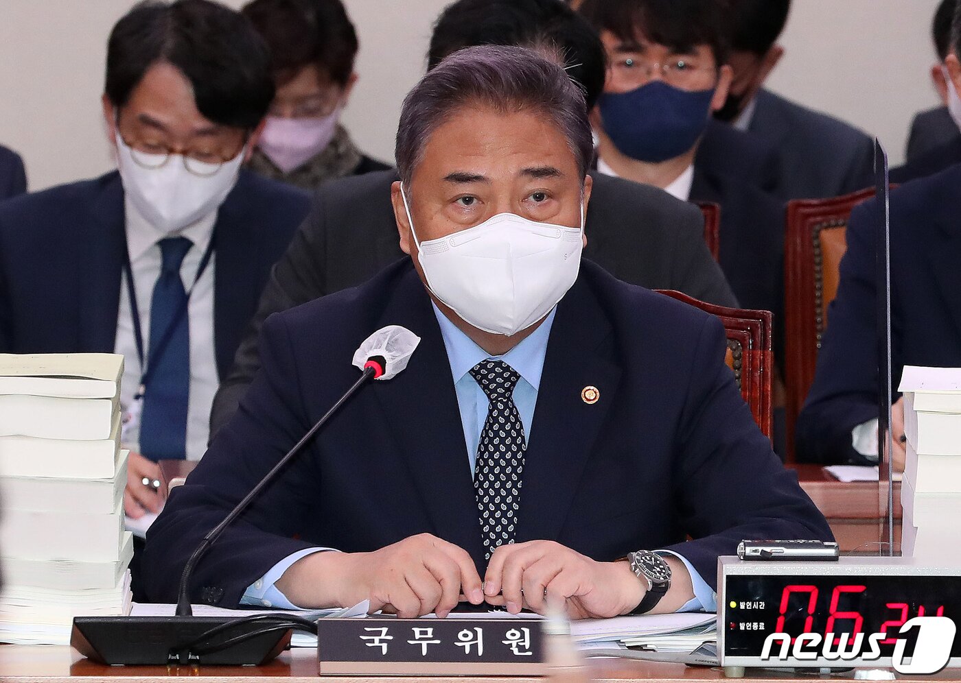 본문 이미지 - 박진 외교부 장관이 18일 서울 여의도 국회에서 열린 외교통일위원회 전체회의에서 의원들의 질의에 답하고 있다. (공동취재) 2022.8.18/뉴스1 ⓒ News1 유승관 기자