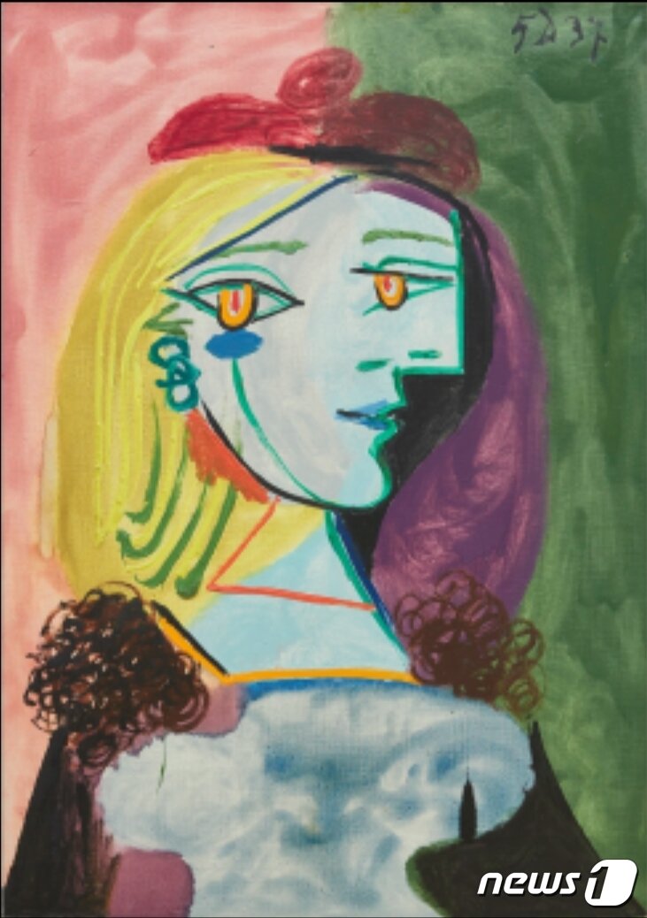 본문 이미지 - 파블로 피카소, Femme au beret rouge &agrave; pompon, December 5, 1937, Oil on Canvas, 25 5_8 x 18 1_8 inches (65.1 x 46 cm), c. 2022 Estate of Pablo Picasso _ Artists Rights Society (ARS), New York(프리즈 제공). ⓒ 뉴스1