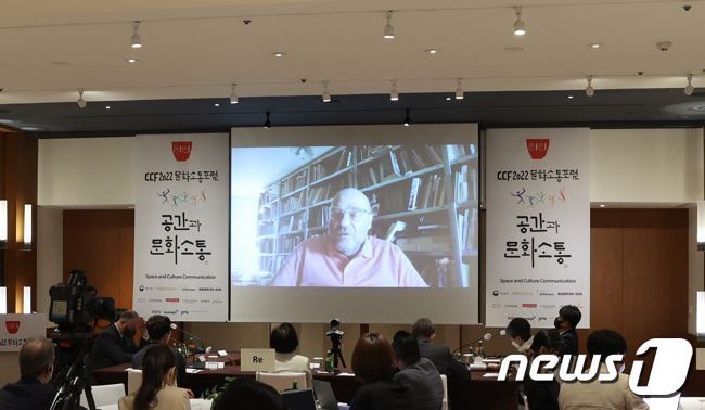 본문 이미지 - 장 루이 코헨 건축 비평가(CICI 제공). ⓒ 뉴스1