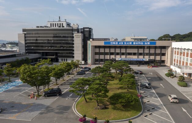 김제시, 신중년 인생 2막 준비 돕는다…재취업·장기근속 장려 지원