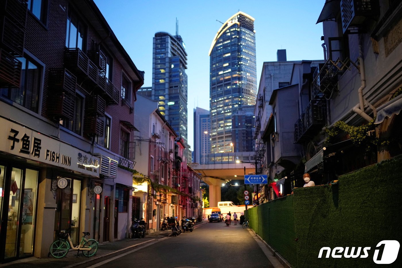 본문 이미지 - 전면봉쇄가 내려졌던 상하이의 풍경. 2022.07.11. ⓒ 로이터=뉴스1 ⓒ News1 정윤영 기자