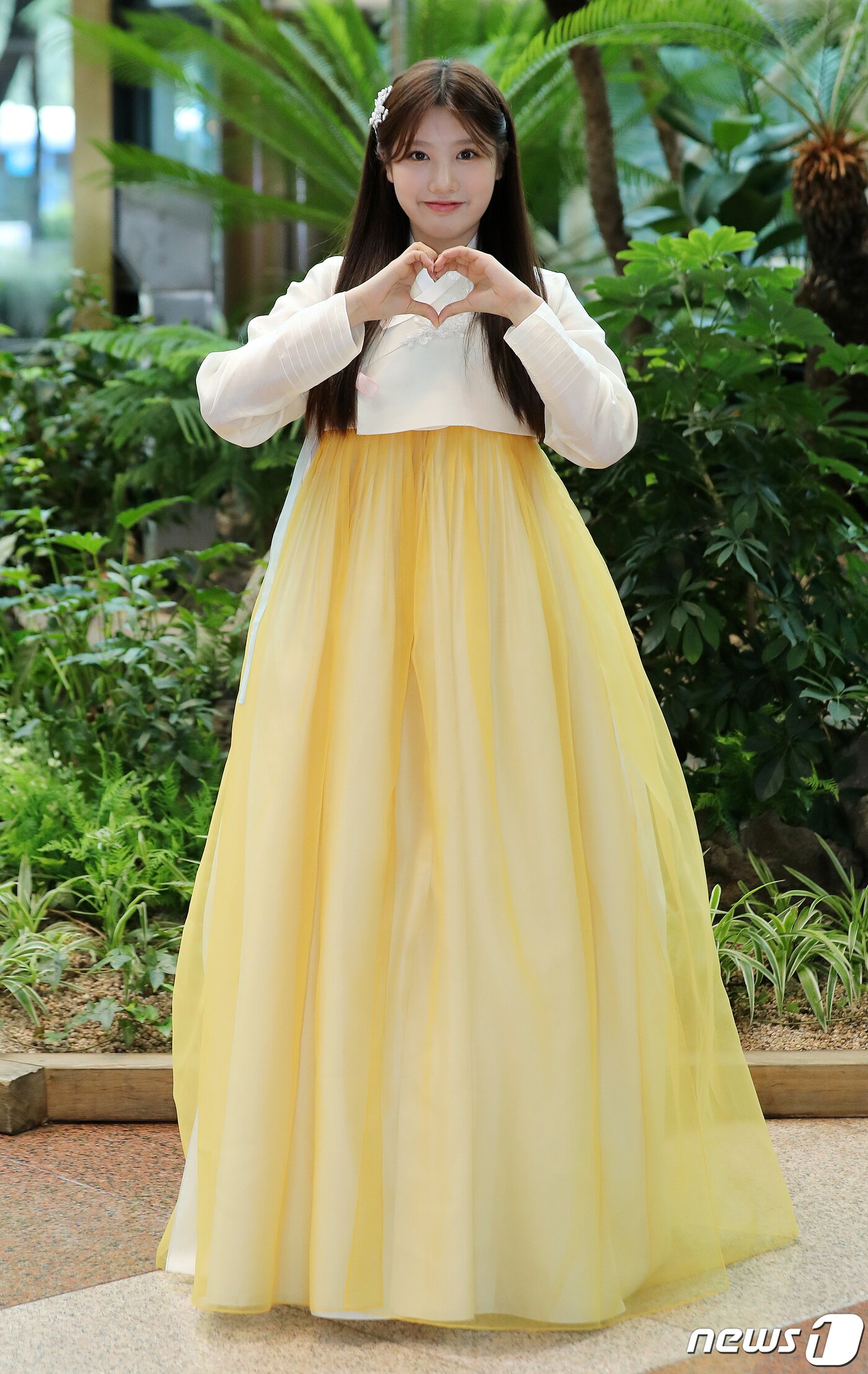 본문 이미지 - 걸그룹 첫사랑의 서연 ⓒ News1 김진환 기자