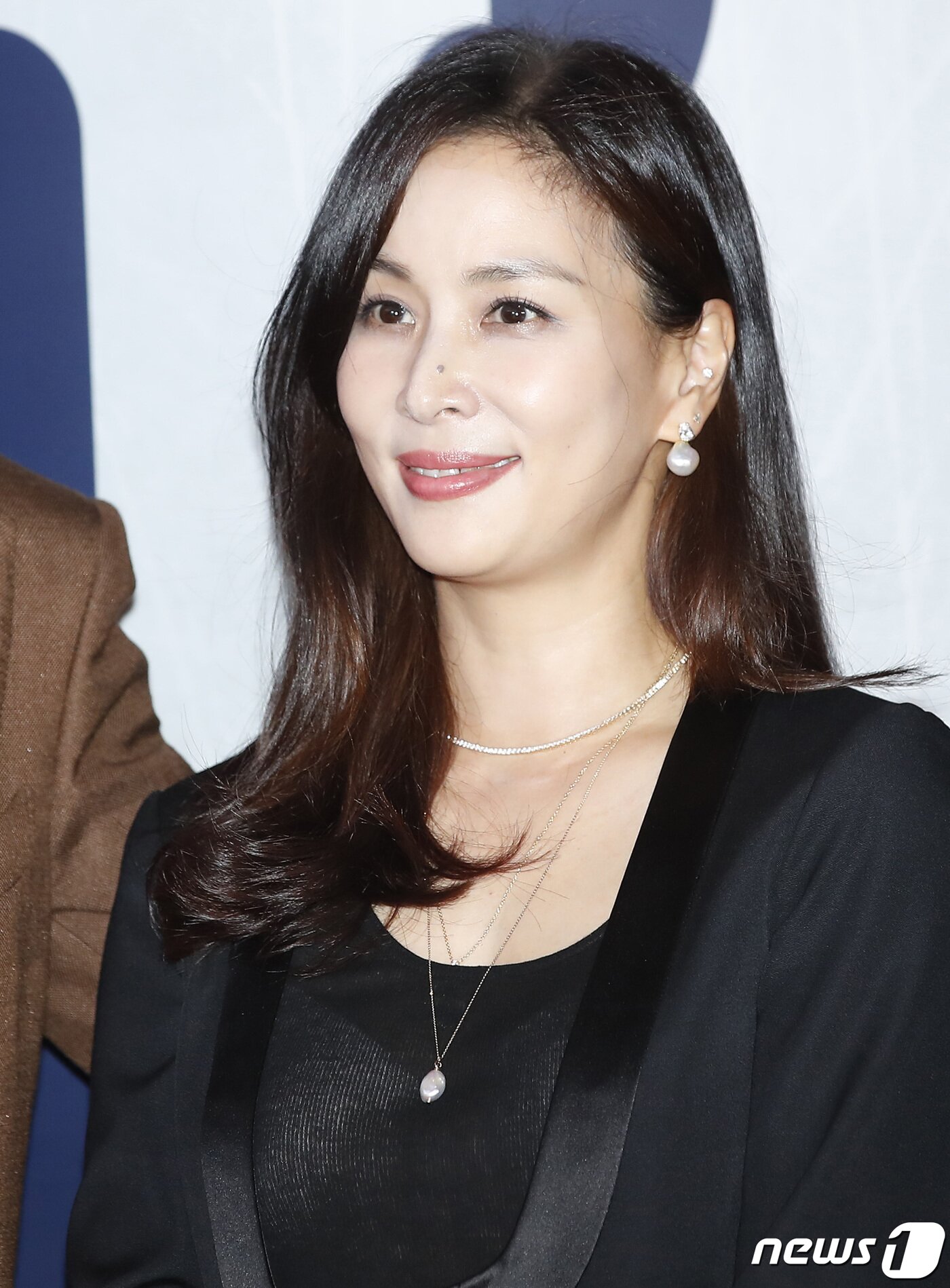 본문 이미지 - 배우 고소영이 2일 오후 서울 강남구 메가박스 코엑스점에서 열린 영화 '헌트(HUNT)' VIP 시사회에서 여신 미모를 발산하고 있다. 2022.8.2/뉴스1 ⓒ News1 권현진 기자