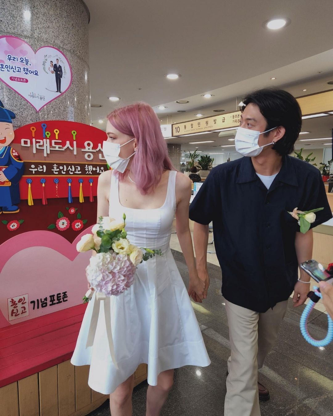 본문 이미지 - 빈지노와 미초바 / 빈지노 SNS ⓒ 뉴스1