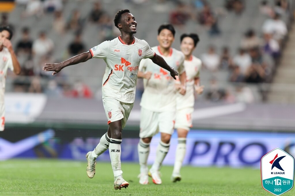 본문 이미지 - FC서울 원정 경기에서 승리를 거둔 제주 유나이티드(한국프로축구연맹 제공) ⓒ 뉴스1