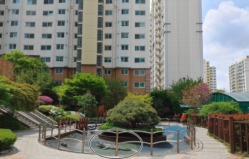 본문 이미지 - 서울 관악구 난향동 휴먼시아 아파트 내 분수. (부동산 업체 블로그 갈무리) ⓒ 뉴스1